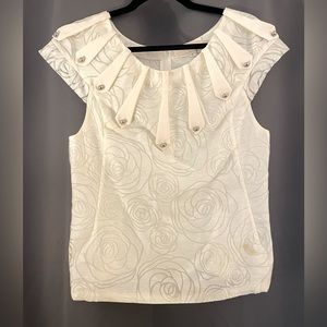 Prettiest white blouse ever! I mean it!